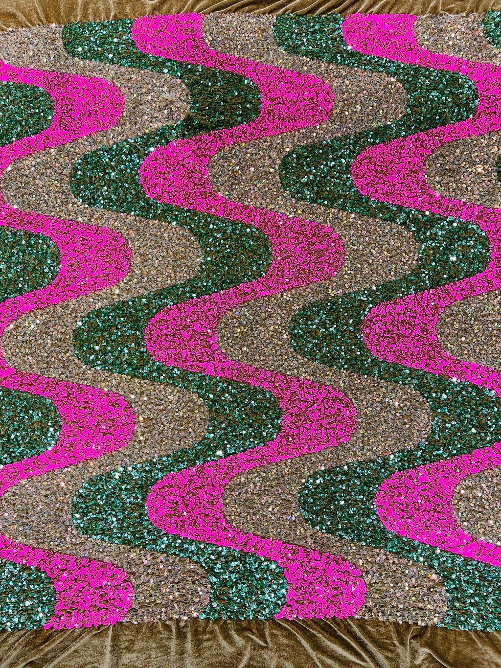Wavy Line Velvet Sequins - Clear/Hot Pink/Green - Velvet Sequins 2 Way ...