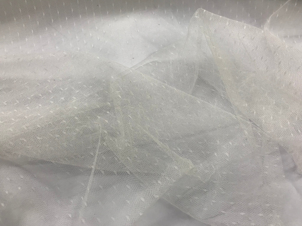 English Netting - Ivory - Mesh Net Fabric For Bridal Veil & Wedding Decor - By The Yard 58"/60"