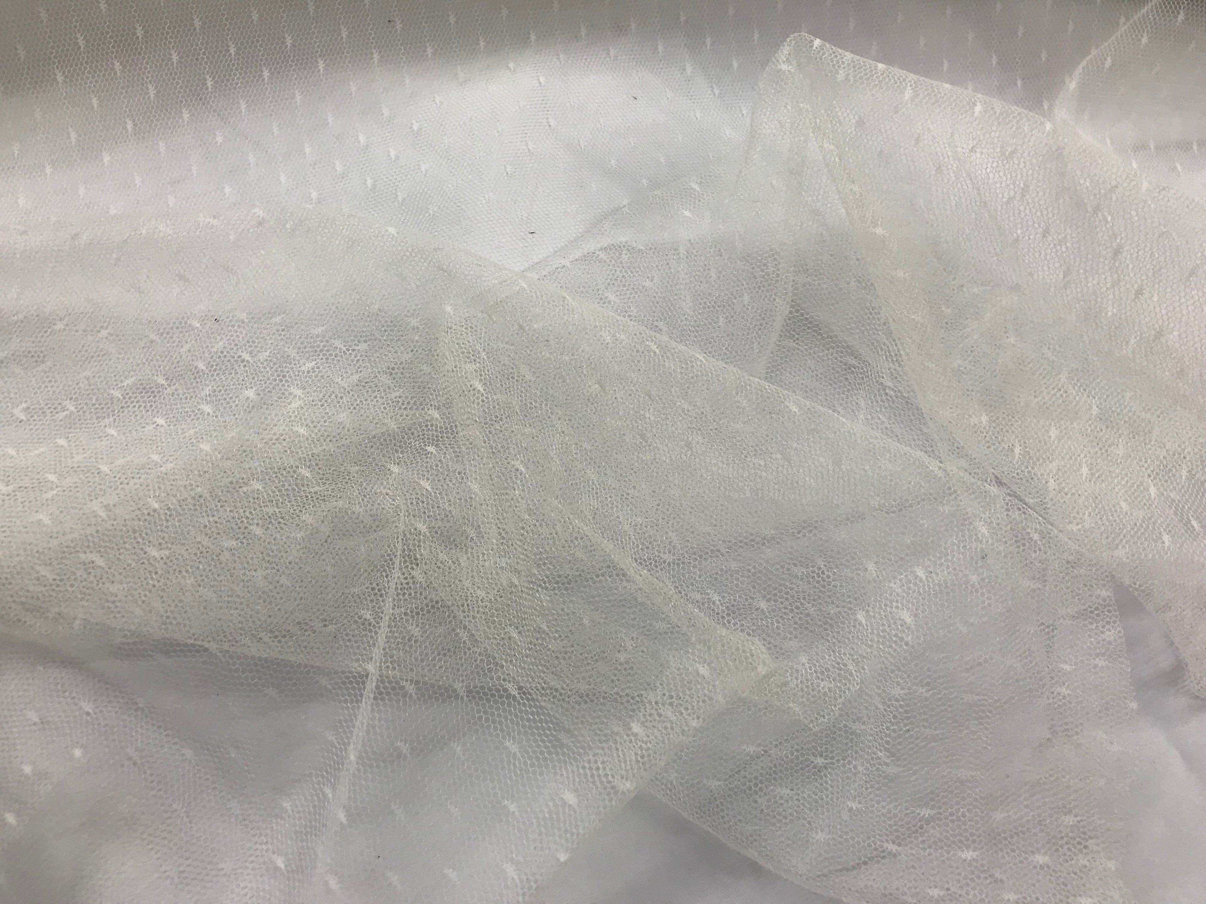 English Netting - Ivory - Mesh Net Fabric For Bridal Veil & Wedding Decor - By The Yard 58"/60"
