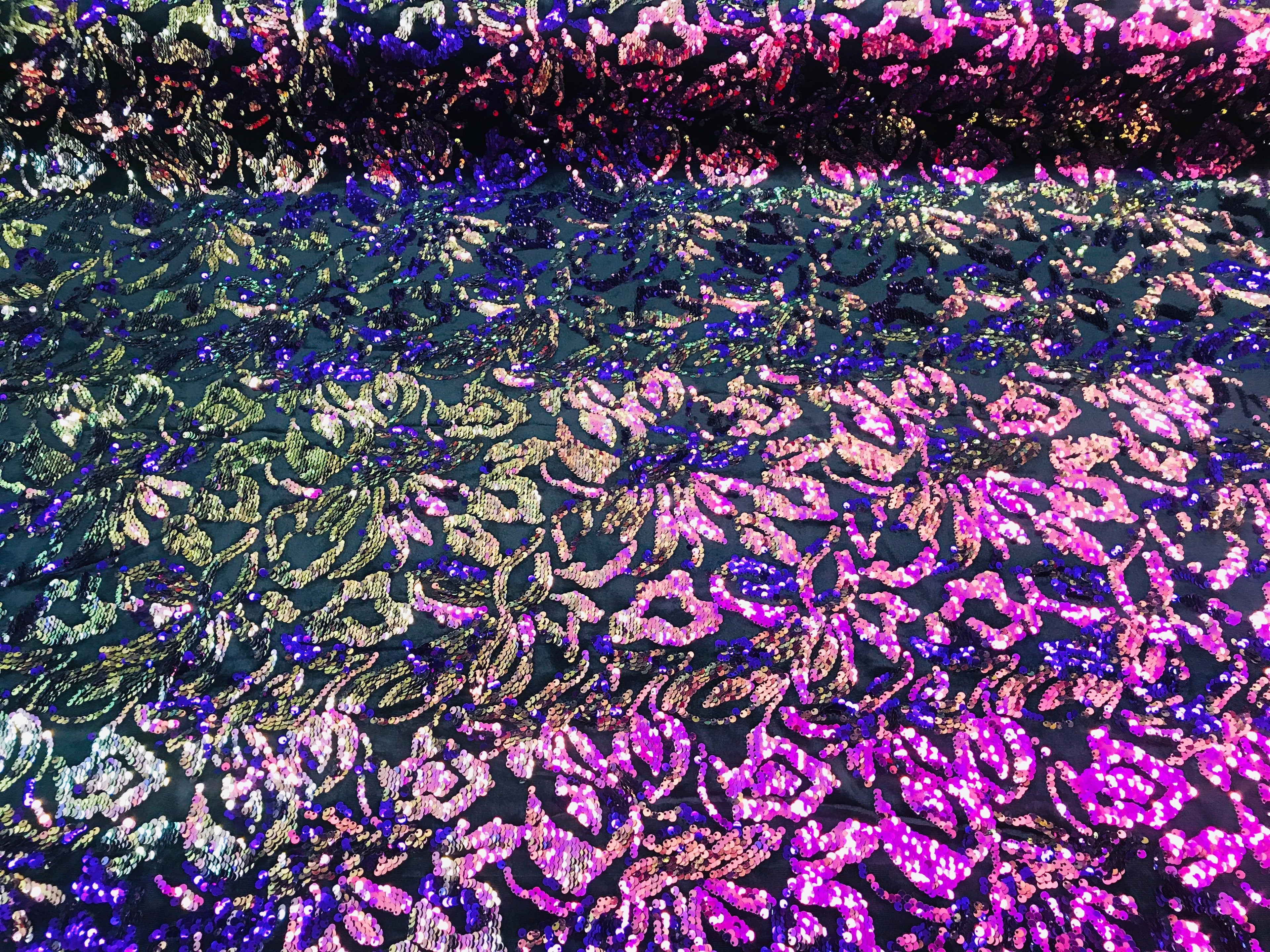Reversible Velvet Sequins - Iridescent Purple - 2 Way Stretch Pattern Sequins on Black Velvet